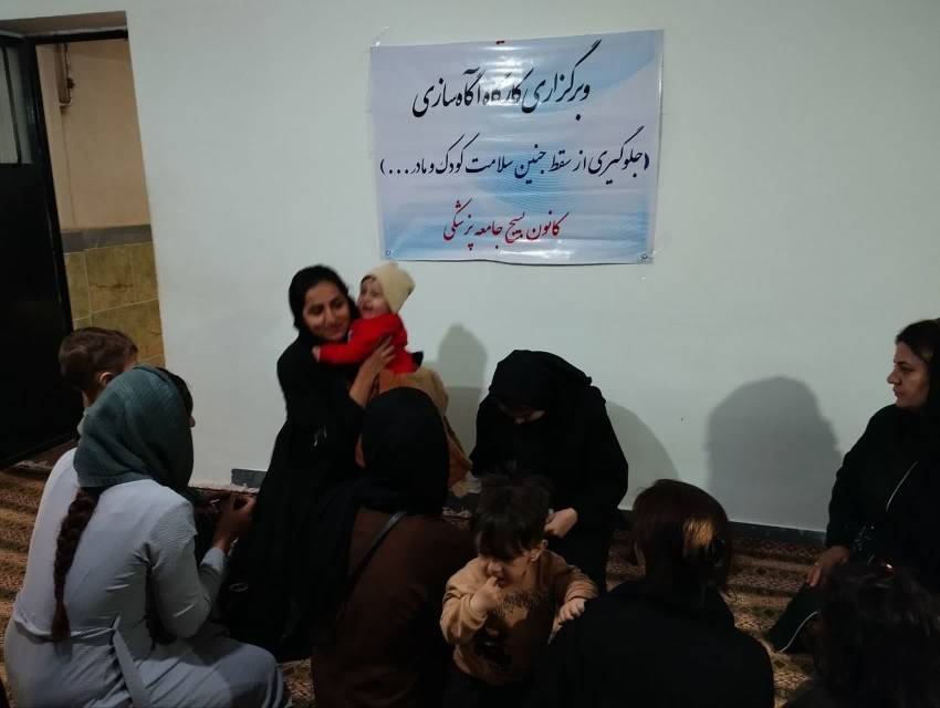 ۷